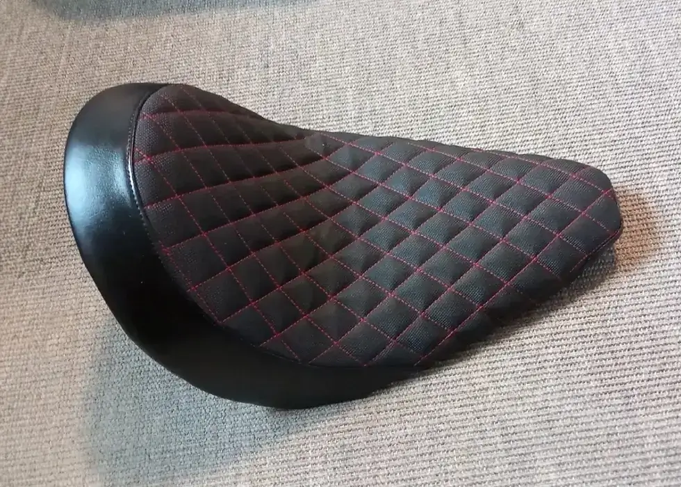 Brauner antiker Ledersessel